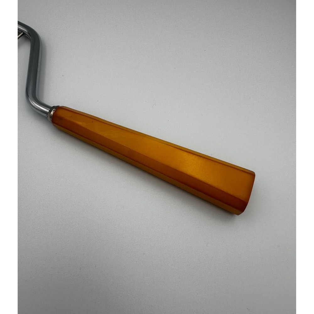 Vintage Art Deco MCM Bakelite Handle 1940's Cake Breaker - Picture 3 of 5